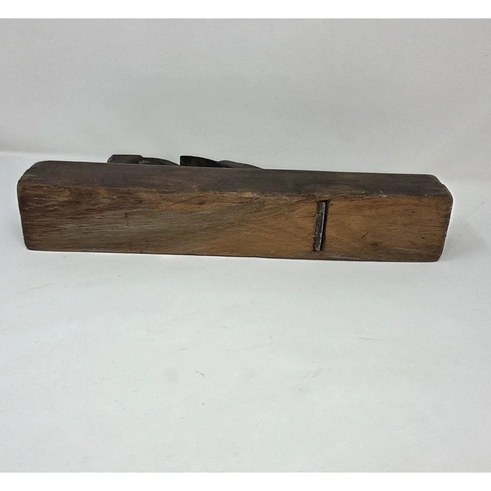 The Unbranded Brand antique 19th